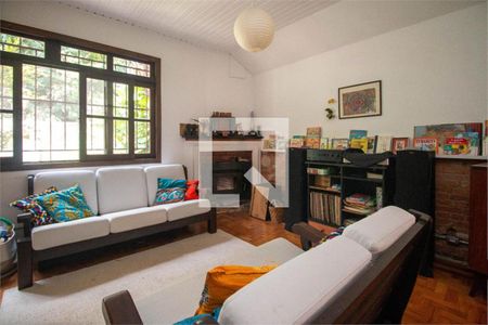 Casa à venda com 3 quartos, 302m² em Campo Belo, São Paulo