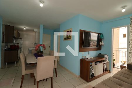 Sala de apartamento para alugar com 2 quartos, 55m² em Jardim Santa Cristina, Santo André