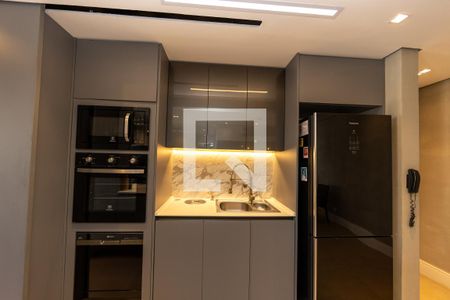 Sala_Cozinha de apartamento para alugar com 2 quartos, 82m² em Alphaville Empresarial, Barueri