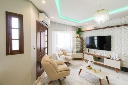 Sala de casa à venda com 3 quartos, 144m² em Fátima, Canoas