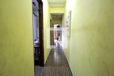 Corredor de casa à venda com 4 quartos, 292m² em Jardim Las Vegas, Santo André