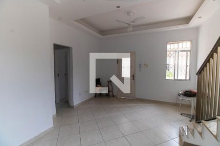 Sala de casa à venda com 3 quartos, 140m² em Ingá, Niterói