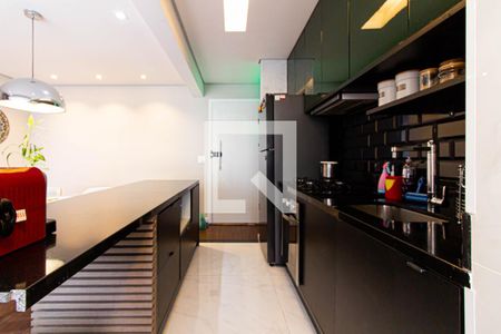 Cozinha de apartamento à venda com 2 quartos, 57m² em Vila Romana, São Paulo