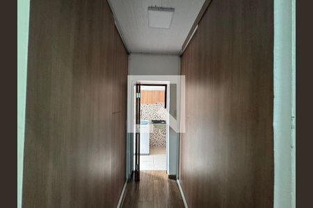 Closet de casa para alugar com 6 quartos, 250m² em Pestana, Osasco