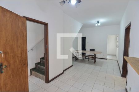 Sala 1 de casa à venda com 3 quartos, 128m² em Benfica, Rio de Janeiro