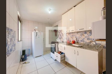 Cozinha de apartamento para alugar com 2 quartos, 65m² em Aliança, Osasco