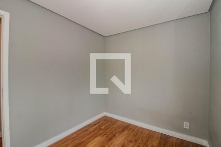 Quarto 1 de apartamento para alugar com 3 quartos, 70m² em São Sebastião, Porto Alegre