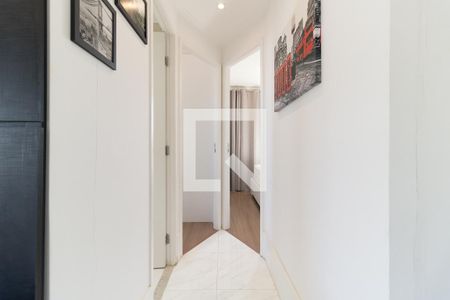 Corredor de apartamento para alugar com 2 quartos, 50m² em Vila Moinho Velho, São Paulo