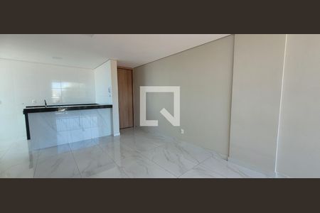 sala  de apartamento à venda com 2 quartos, 83m² em Centro, Betim