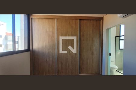 suite  - armário de apartamento à venda com 2 quartos, 83m² em Centro, Betim