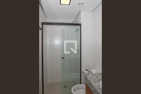 Banheiro de kitnet/studio para alugar com 1 quarto, 24m² em Perdizes, São Paulo