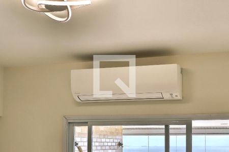 Sala de apartamento para alugar com 3 quartos, 94m² em Guilhermina, Praia Grande