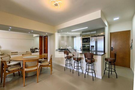 Sala de apartamento para alugar com 3 quartos, 94m² em Guilhermina, Praia Grande