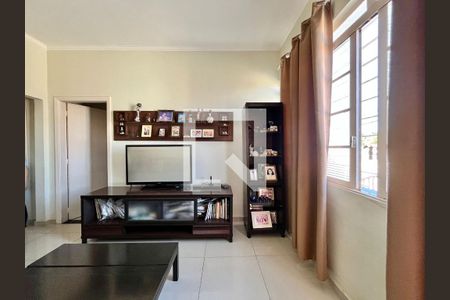 Sala de casa para alugar com 3 quartos, 200m² em Jardim Leonor, Campinas