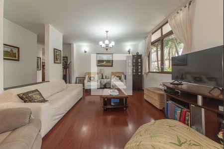 Sala de casa à venda com 3 quartos, 180m² em Vila Cordeiro, São Paulo