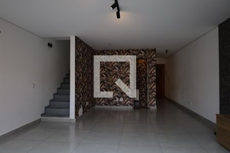 Casa para alugar com 3 quartos, 120m² em Jardim Consorcio, São Paulo