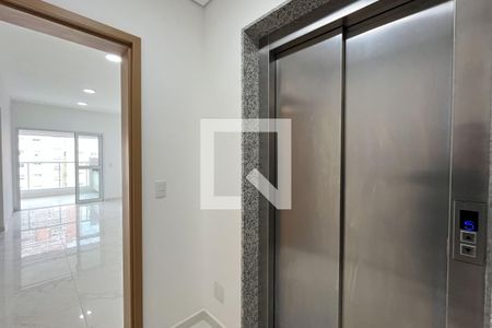 Sala de apartamento para alugar com 2 quartos, 87m² em Gonzaga, Santos
