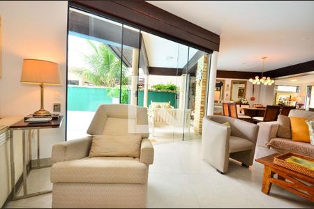 Sala de casa para alugar com 6 quartos, 315m² em Jurerê Internacional, Florianópolis