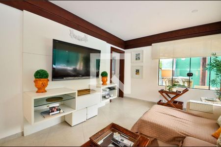 Sala  de casa para alugar com 6 quartos, 315m² em Jurerê Internacional, Florianópolis