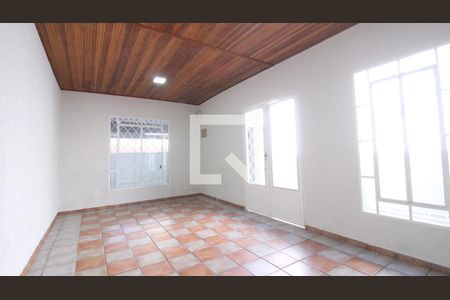 Sala de casa para alugar com 2 quartos, 130m² em Jardim Ana Rosa, São Paulo
