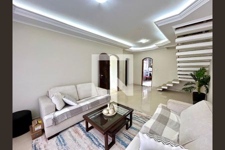 Sala de casa à venda com 4 quartos, 298m² em Macedo, Guarulhos