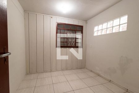 Quarto 2 de casa para alugar com 2 quartos, 40m² em Pinheirinho, Curitiba