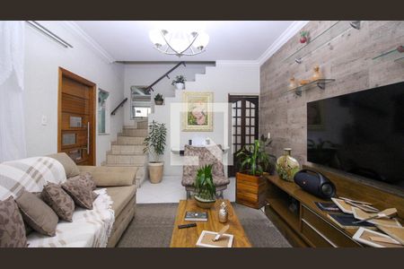 Sala de casa para alugar com 3 quartos, 380m² em Fazenda da Juta, São Paulo