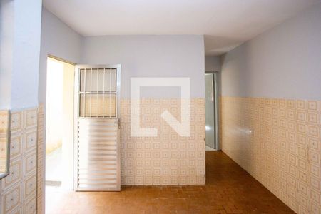 Cozinha de casa para alugar com 1 quarto, 30m² em Taboão, Diadema