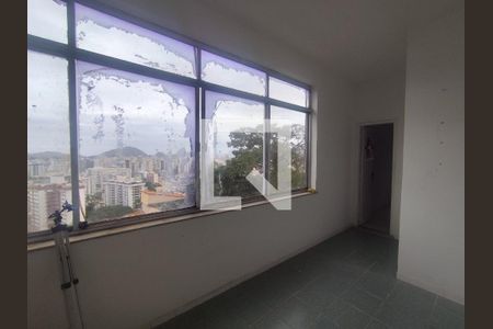 Quarto de casa à venda com 2 quartos, 100m² em Santa Rosa, Niterói