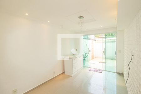 Sala de casa para alugar com 2 quartos, 61m² em Campo Grande, Rio de Janeiro