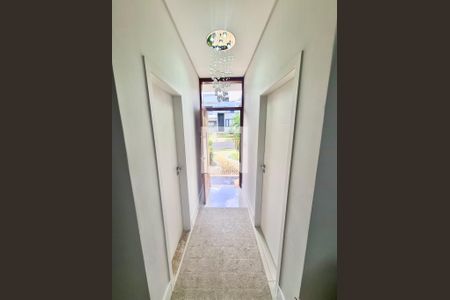 Corredor de casa de condomínio à venda com 4 quartos, 272m² em Swiss Park, Campinas