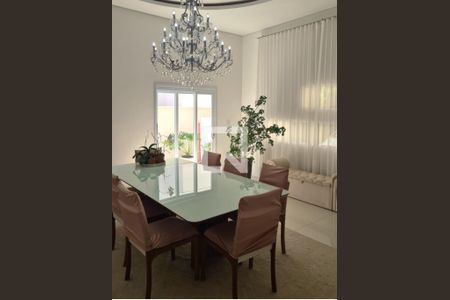 Sala de casa de condomínio à venda com 4 quartos, 272m² em Swiss Park, Campinas