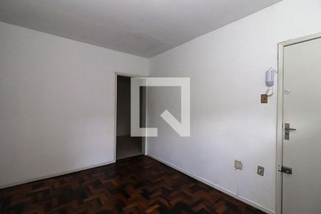 Sala  de apartamento para alugar com 3 quartos, 63m² em Santa Maria Goretti, Porto Alegre