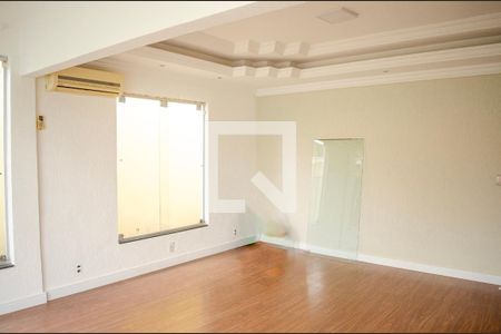 Casa para alugar com 3 quartos, 139m² em Crimeia Leste, Goiânia