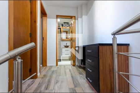 Corredor de apartamento para alugar com 2 quartos, 68m² em Vila Primavera, São Paulo