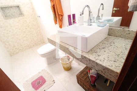 Banheiro Social de casa para alugar com 3 quartos, 180m² em Jardim Patricia, Uberlândia