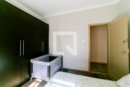 Quarto 2 de casa para alugar com 4 quartos, 200m² em Santa Efigênia, Belo Horizonte
