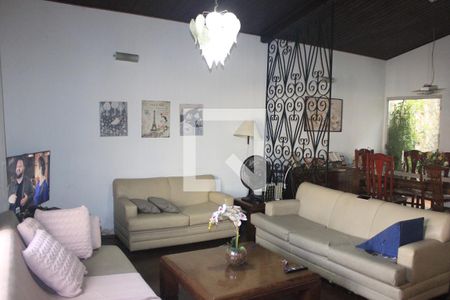 Sala de casa à venda com 3 quartos, 250m² em Jardim Santa Mena, Guarulhos