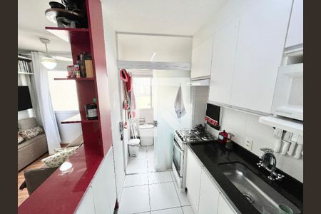 Cozinha de apartamento para alugar com 2 quartos, 43m² em Santa Teresinha, São Paulo