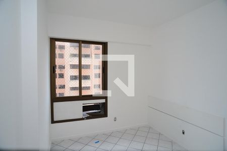 Quarto de apartamento à venda com 2 quartos, 72m² em Barra da Tijuca, Rio de Janeiro