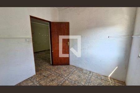 Quarto 1 de casa para alugar com 2 quartos, 120m² em Jardim Souza, São Paulo