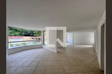 Sala de casa à venda com 4 quartos, 600m² em Recreio dos Bandeirantes, Rio de Janeiro