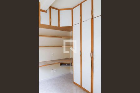 Quarto 1º Pavimento de casa de condomínio para alugar com 2 quartos, 58m² em Todos Os Santos, Rio de Janeiro