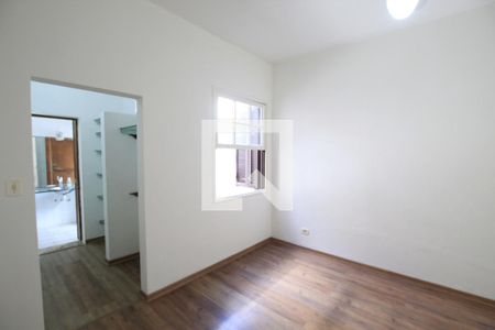 Suíte master de casa à venda com 2 quartos, 100m² em Vila São José, São Paulo