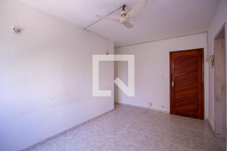Sala de apartamento para alugar com 2 quartos, 68m² em Colubandê, São Gonçalo