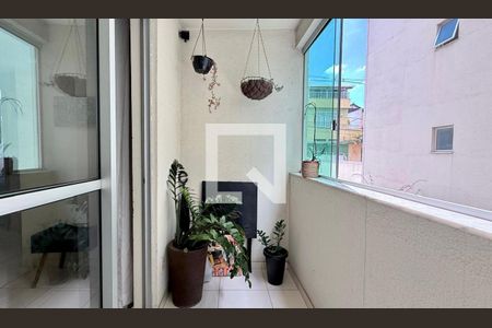 Apartamento à venda com 2 quartos, 70m² em João Pinheiro, Belo Horizonte