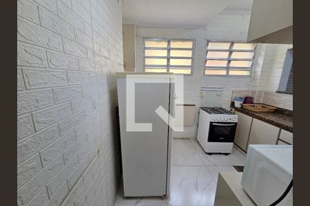 Cozinha de apartamento para alugar com 2 quartos, 72m² em Guilhermina, Praia Grande