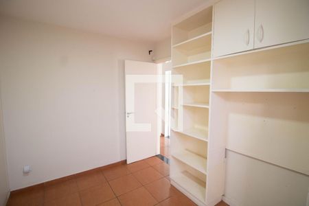 QUARTO 2 de casa à venda com 3 quartos, 180m² em Conjunto Residencial Santa Terezinha, São Paulo