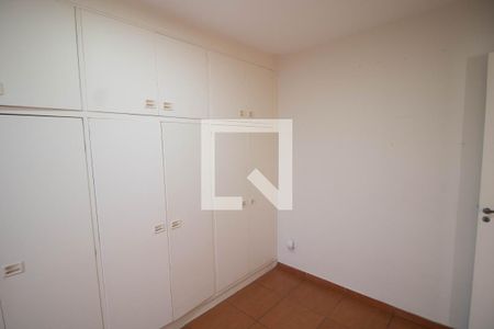 QUARTO 2 de casa à venda com 3 quartos, 180m² em Conjunto Residencial Santa Terezinha, São Paulo