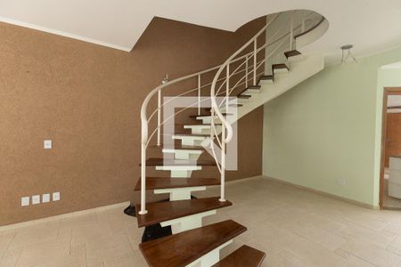 Sala  de casa para alugar com 3 quartos, 141m² em Vila Amélia, São Paulo